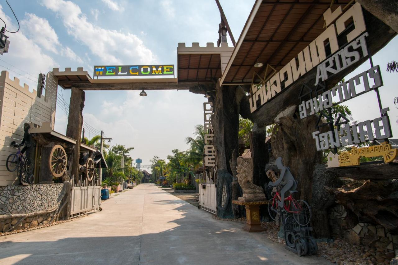 Suankaew​ Art​ Hostel​ Chonburi Extérieur photo