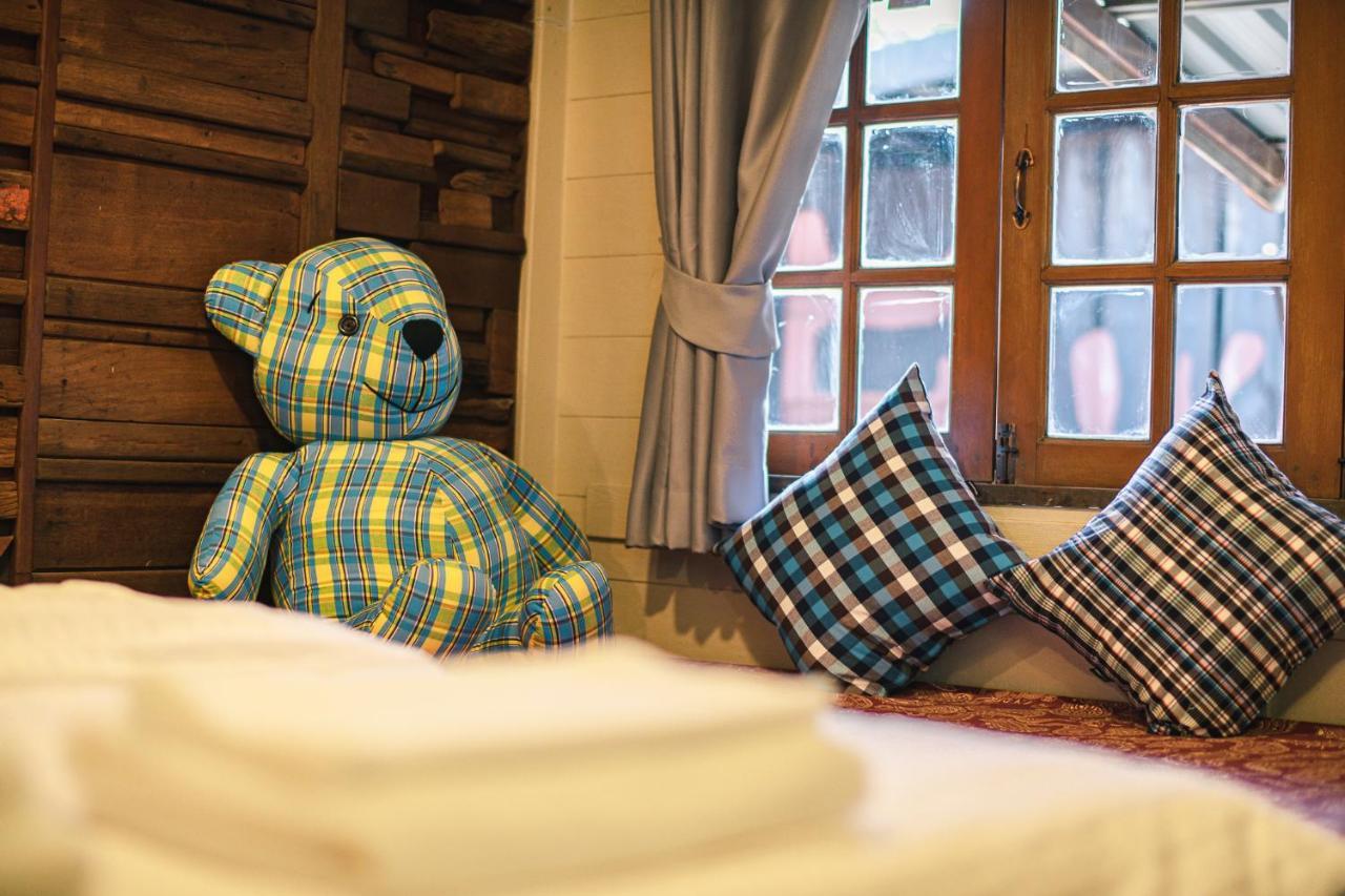 Suankaew​ Art​ Hostel​ Chonburi Extérieur photo