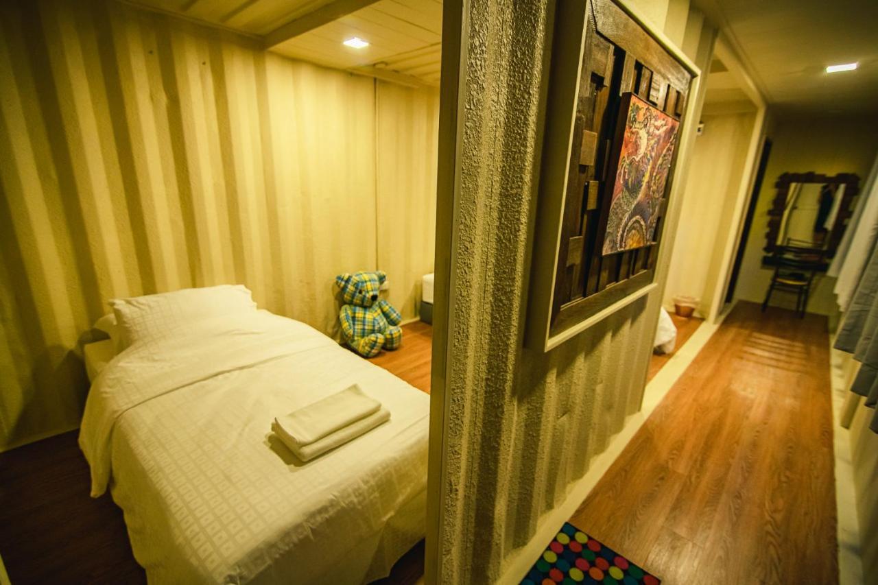 Suankaew​ Art​ Hostel​ Chonburi Extérieur photo