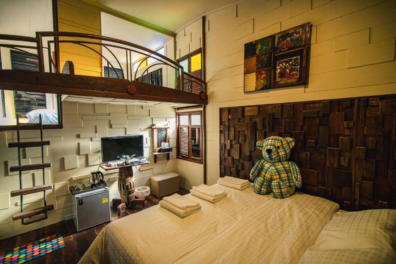 Suankaew​ Art​ Hostel​ Chonburi Extérieur photo
