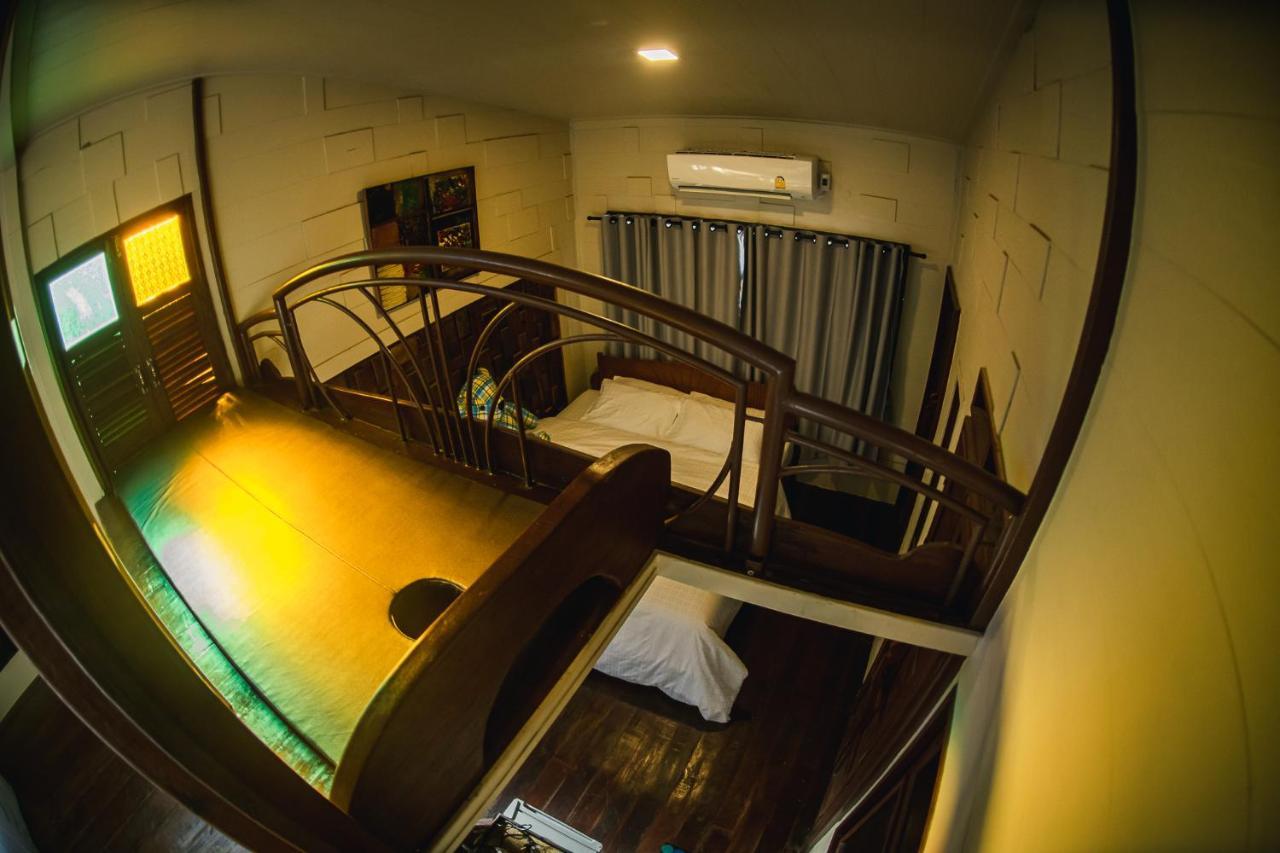 Suankaew​ Art​ Hostel​ Chonburi Extérieur photo