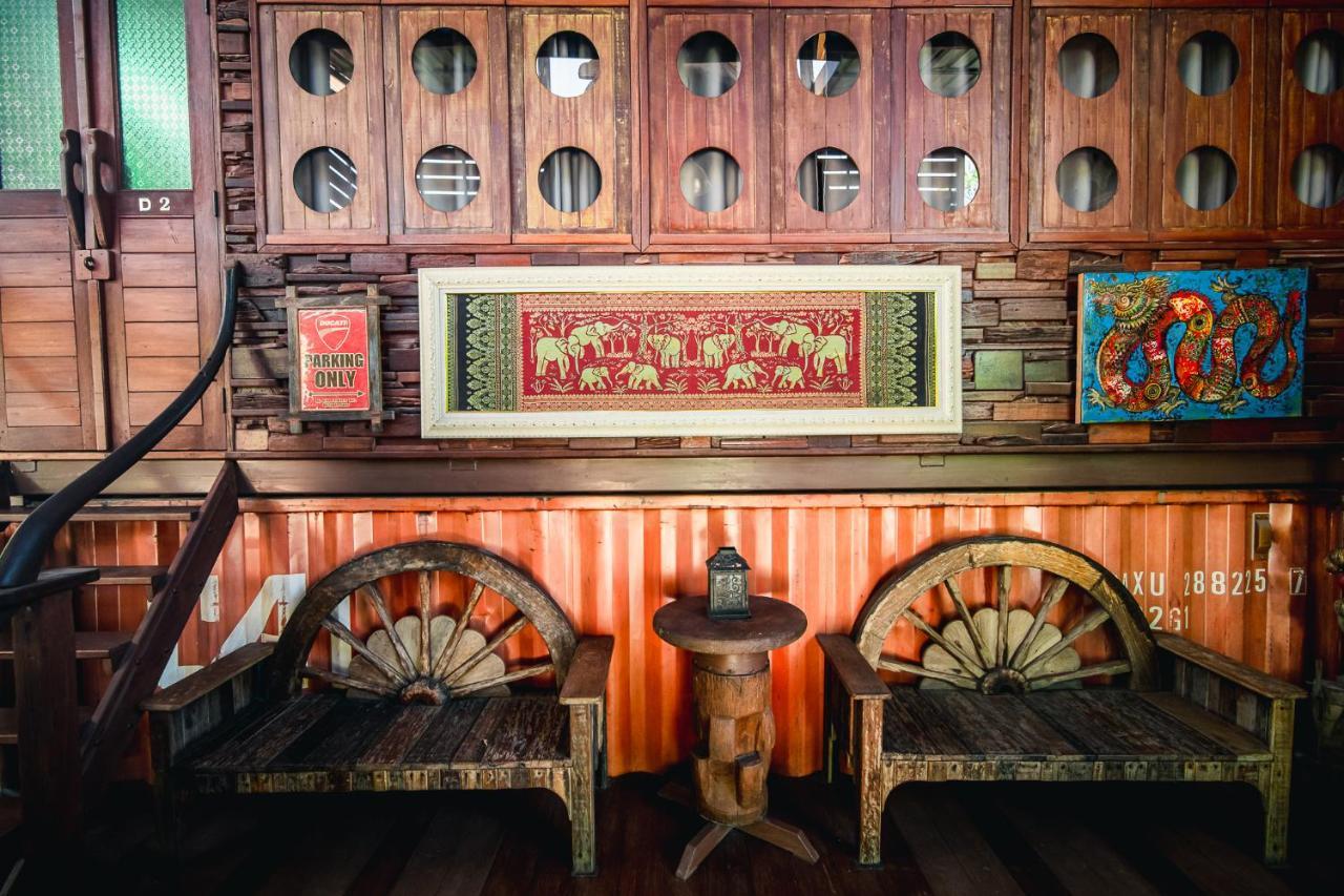 Suankaew​ Art​ Hostel​ Chonburi Extérieur photo